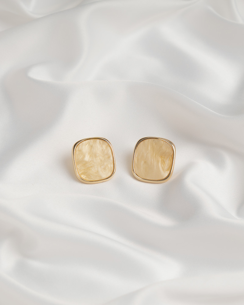 ARETE SAMANTA